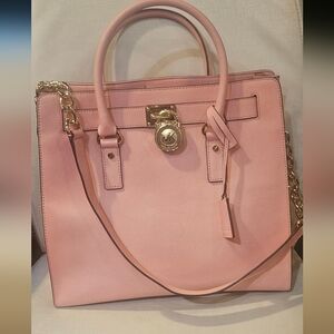 **NWT** RETAIL $358 Michael Kors  Pink With Gold Hardware Hamilton Shoulder Bag